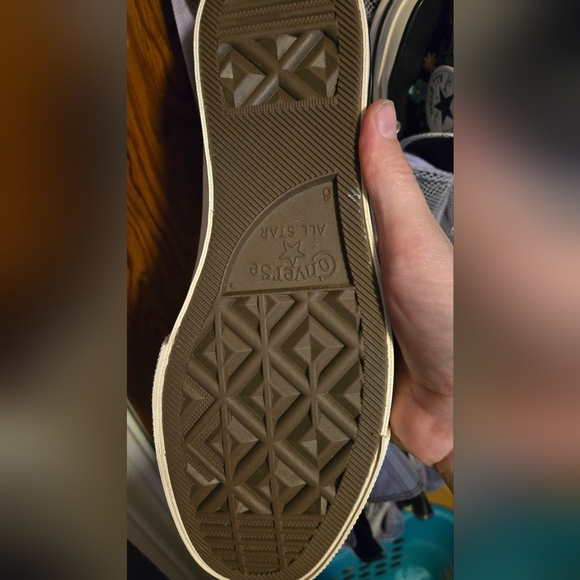 Halloween Embroidery Converse - Picture 7 of 10